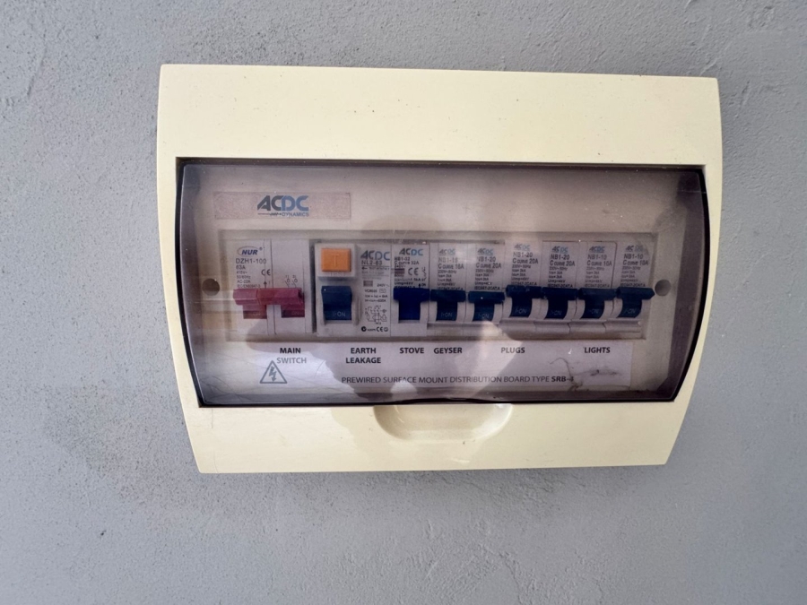 6 Bedroom Property for Sale in Orkney North West